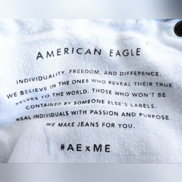 AE 905 Boyfriend Distressed Light Wash Jeans. Flat Waist 15". Loose Fit, 2. HP! - Picture 8 of 11